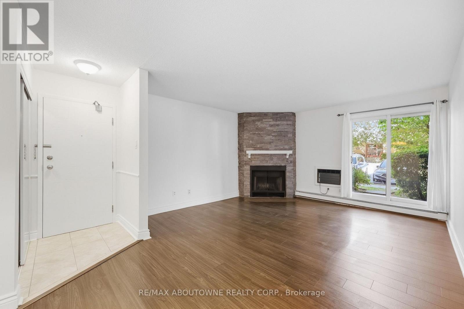 1611 - 1480 Pilgrims Way, Oakville, Ontario  L6M 3G7 - Photo 6 - W13830064