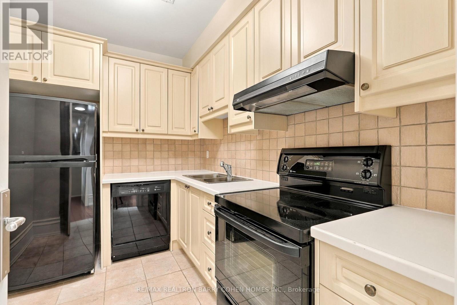 11 Doon Road, Toronto, Ontario  M2L 1M1 - Photo 32 - C13830056