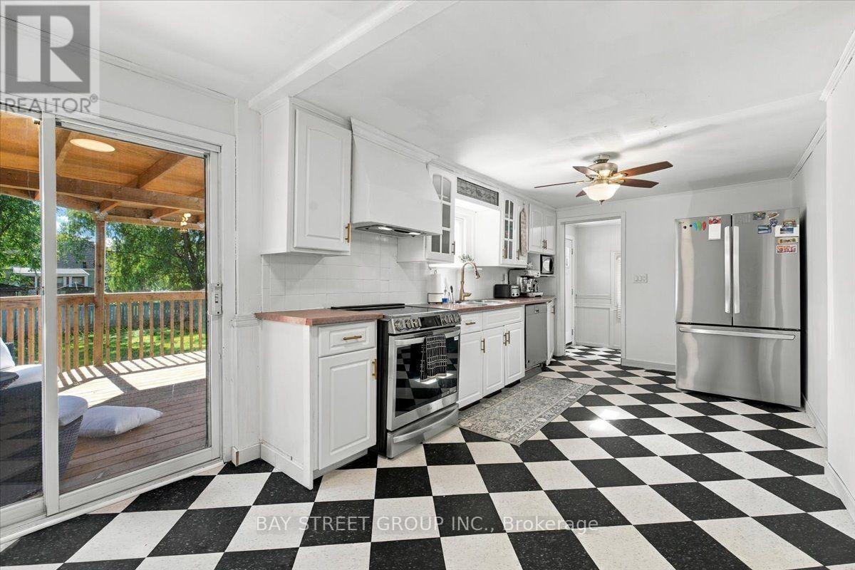 325 Chatham Street, Brantford, Ontario  N3S 4H7 - Photo 13 - X13829956