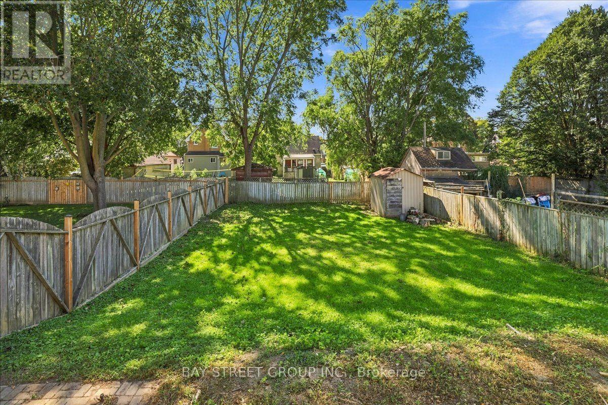 325 Chatham Street, Brantford, Ontario  N3S 4H7 - Photo 4 - X13829956