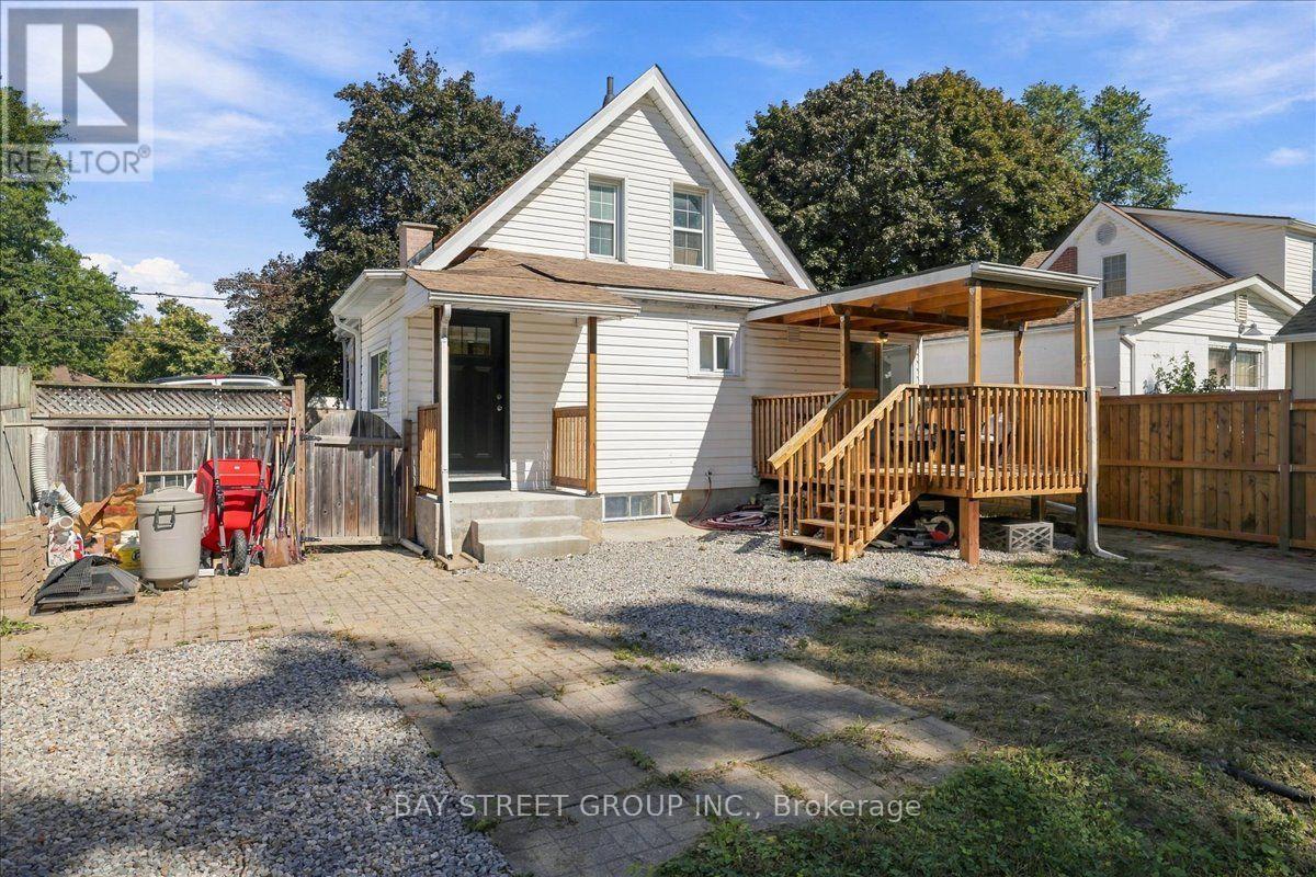 325 Chatham Street, Brantford, Ontario  N3S 4H7 - Photo 5 - X13829956