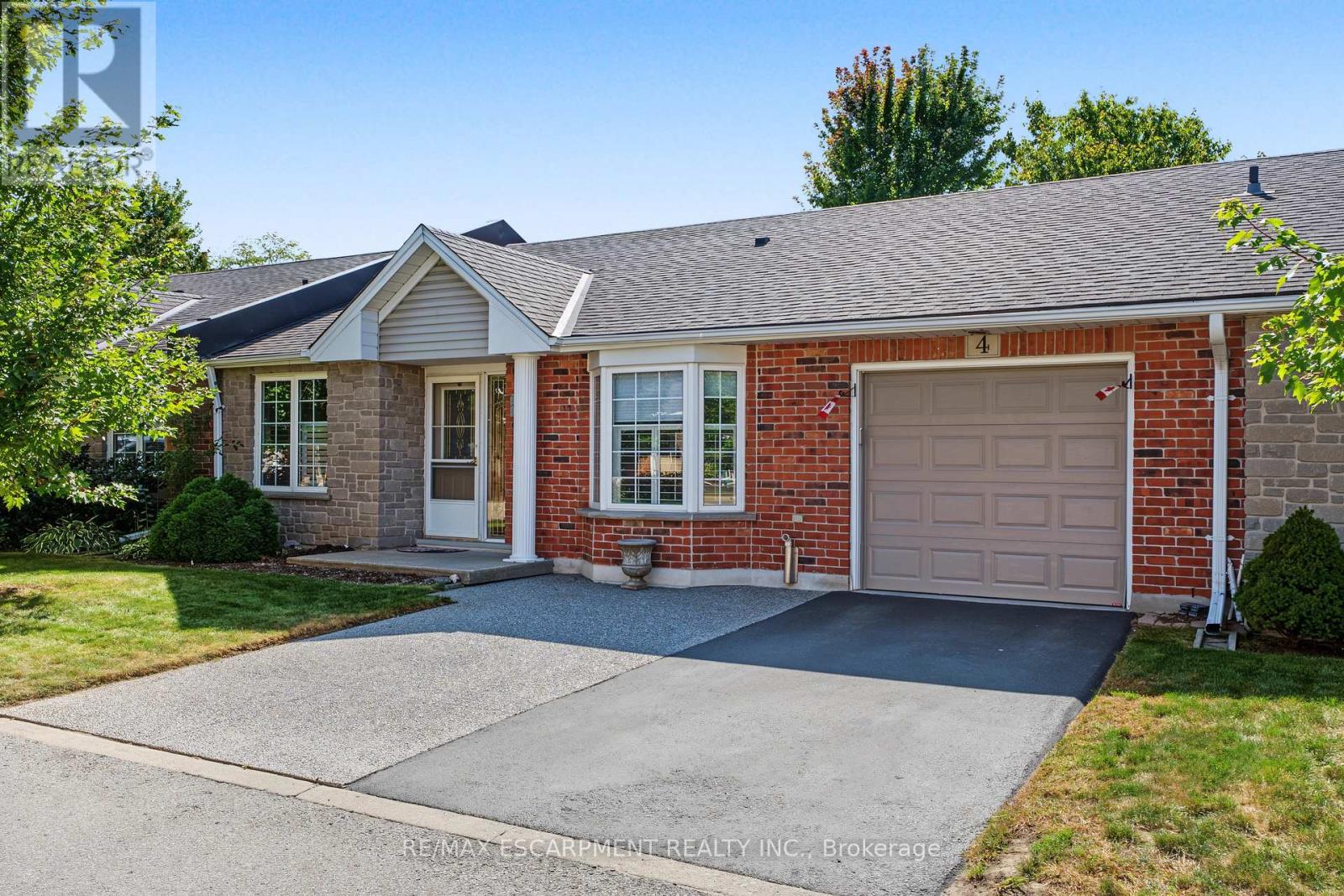 4 - 173 Wilson Street W, Hamilton, Ontario  L9G 1N4 - Photo 2 - X13829998