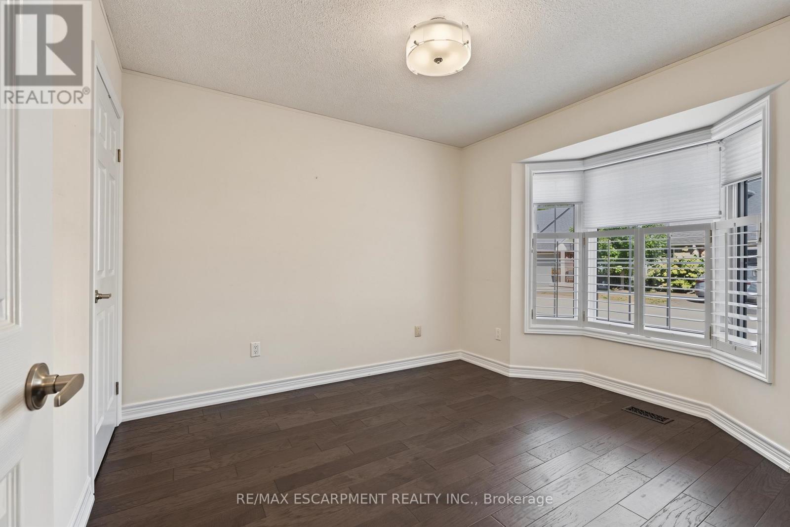 4 - 173 Wilson Street W, Hamilton, Ontario  L9G 1N4 - Photo 6 - X13829998