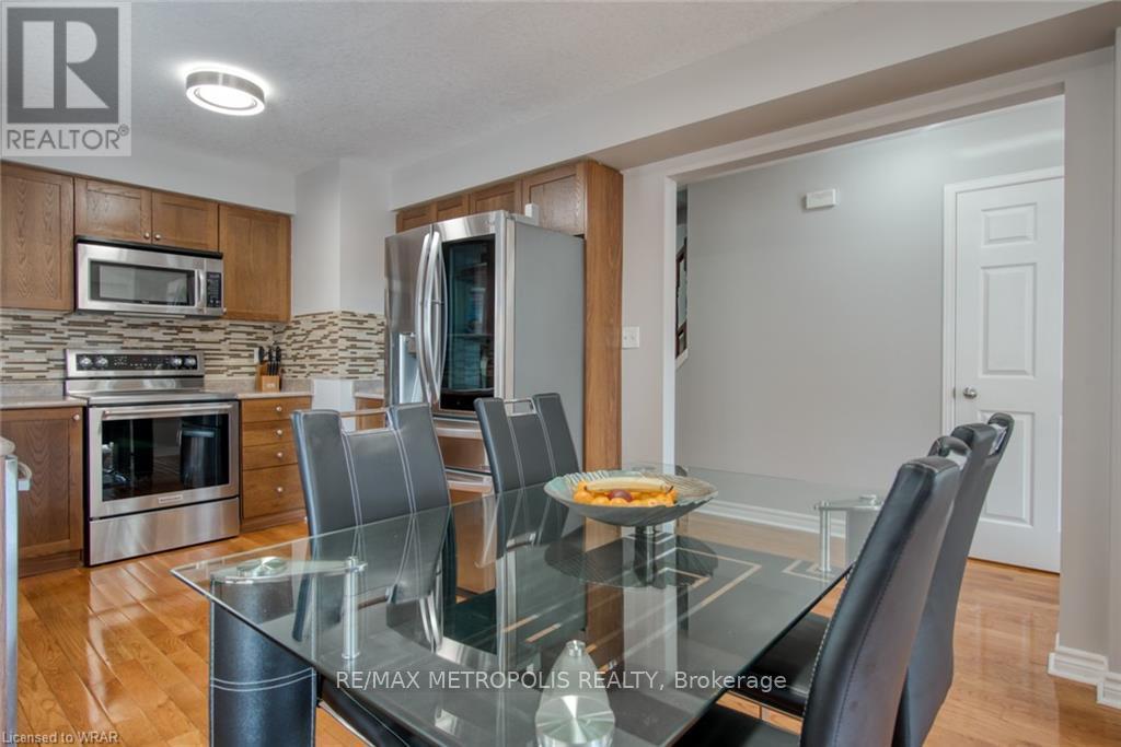 Upper - 1369 Old Zeller Drive, Kitchener, Ontario  N2A 0C6 - Photo 11 - X13830012