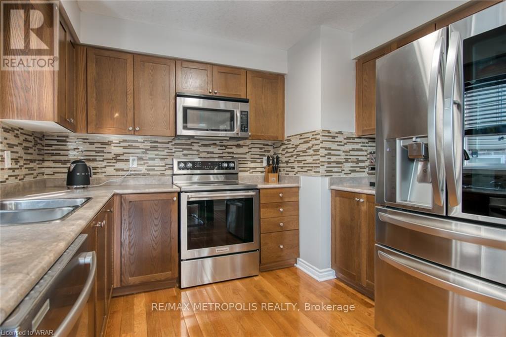 Upper - 1369 Old Zeller Drive, Kitchener, Ontario  N2A 0C6 - Photo 12 - X13830012