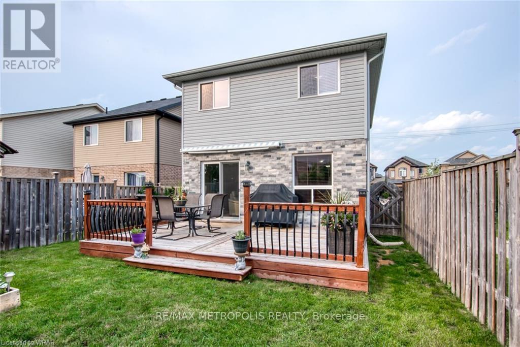 Upper - 1369 Old Zeller Drive, Kitchener, Ontario  N2A 0C6 - Photo 4 - X13830012