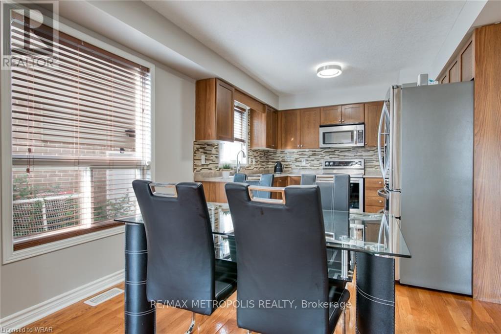 Upper - 1369 Old Zeller Drive, Kitchener, Ontario  N2A 0C6 - Photo 9 - X13830012