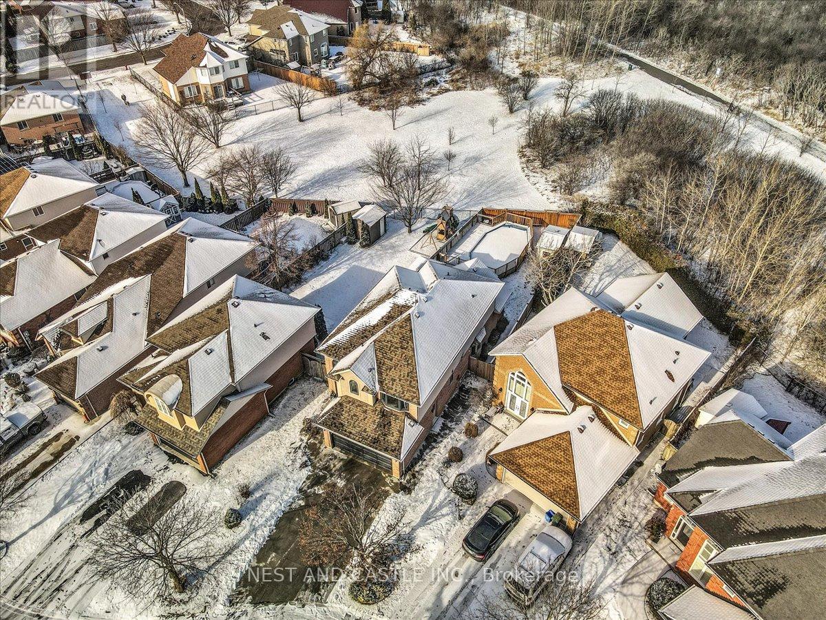 13 Treeview Court, Hamilton, Ontario  L8J 3R7 - Photo 4 - X13830052