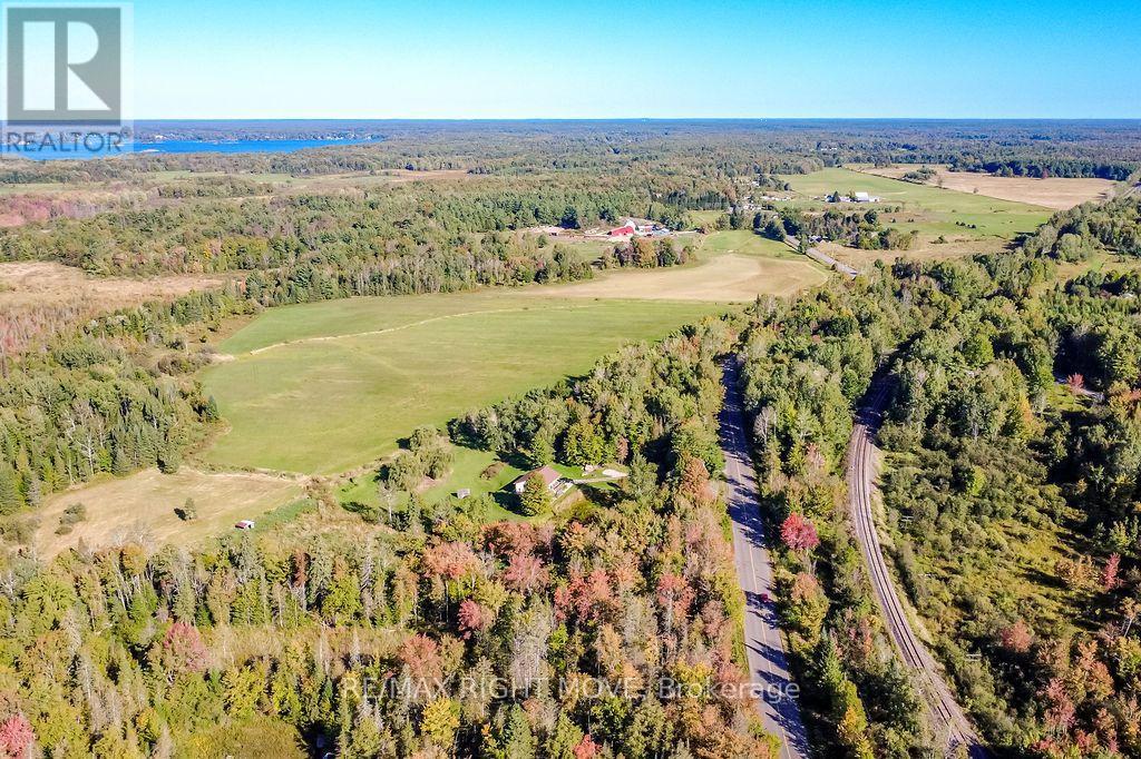 1223 Southwood Road, Gravenhurst, Ontario  P0E 1N0 - Photo 12 - X13830066