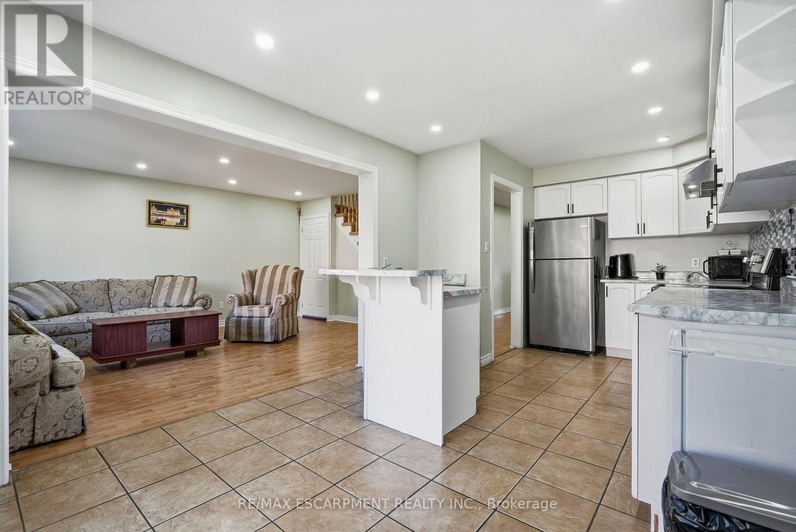 31 Peachwood Crescent, Hamilton, Ontario  L8E 5Z7 - Photo 11 - X13830082