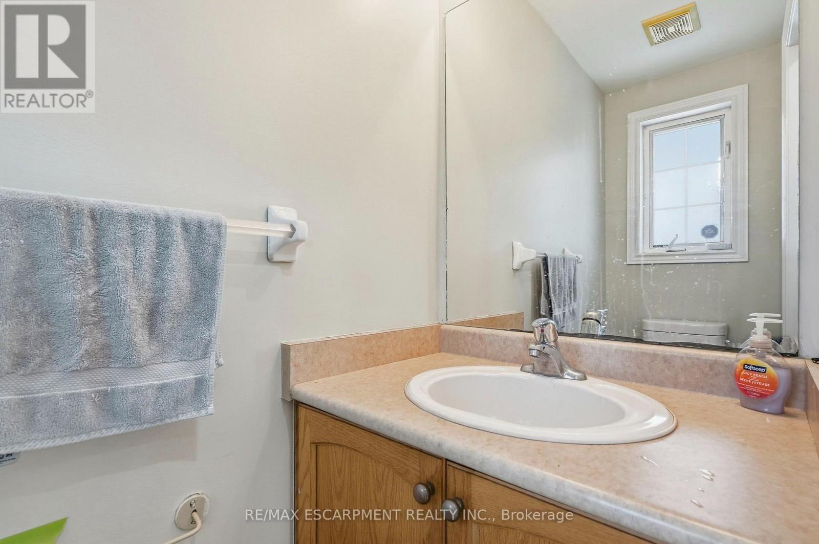 31 Peachwood Crescent, Hamilton, Ontario  L8E 5Z7 - Photo 15 - X13830082