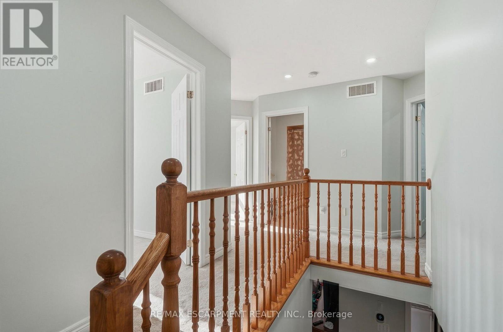 31 Peachwood Crescent, Hamilton, Ontario  L8E 5Z7 - Photo 16 - X13830082