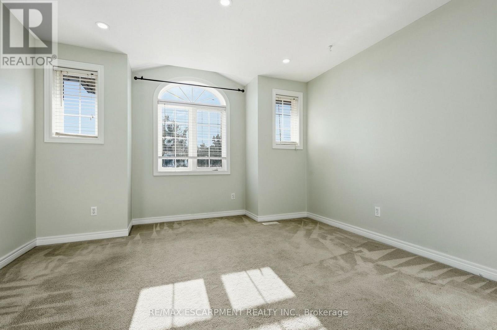31 Peachwood Crescent, Hamilton, Ontario  L8E 5Z7 - Photo 17 - X13830082