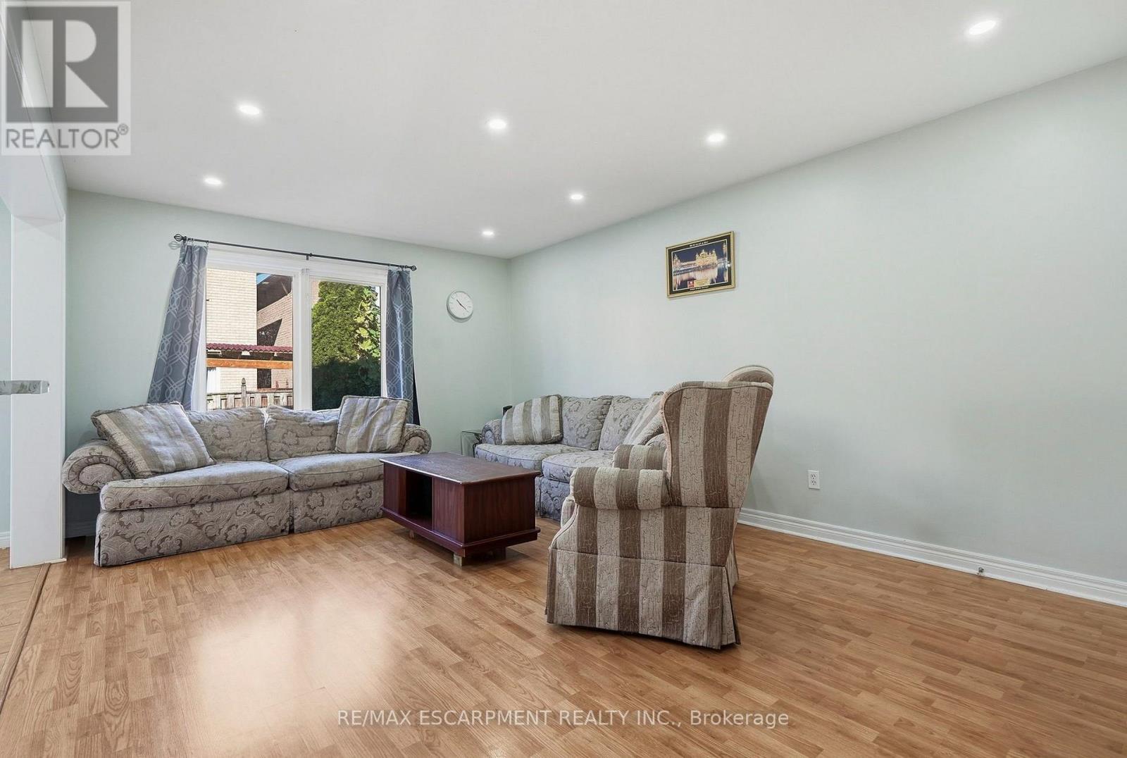 31 Peachwood Crescent, Hamilton, Ontario  L8E 5Z7 - Photo 9 - X13830082