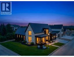 2 BRIDLEWOOD Crescent, Kitchener, Ontario