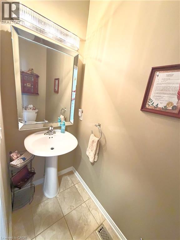 40 Stornoway Crescent, Huron East, Ontario  N0K 1W0 - Photo 7 - 40866452