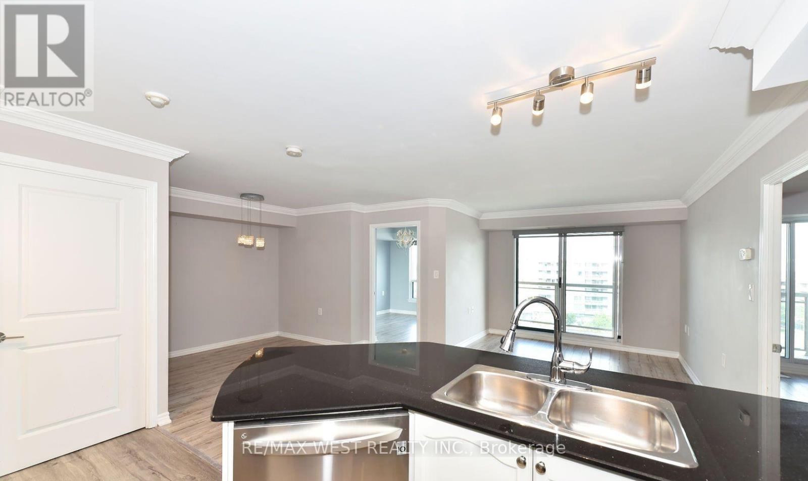 705 - 920 Sheppard Avenue E, Toronto, Ontario  M3H 0A2 - Photo 10 - C13828244