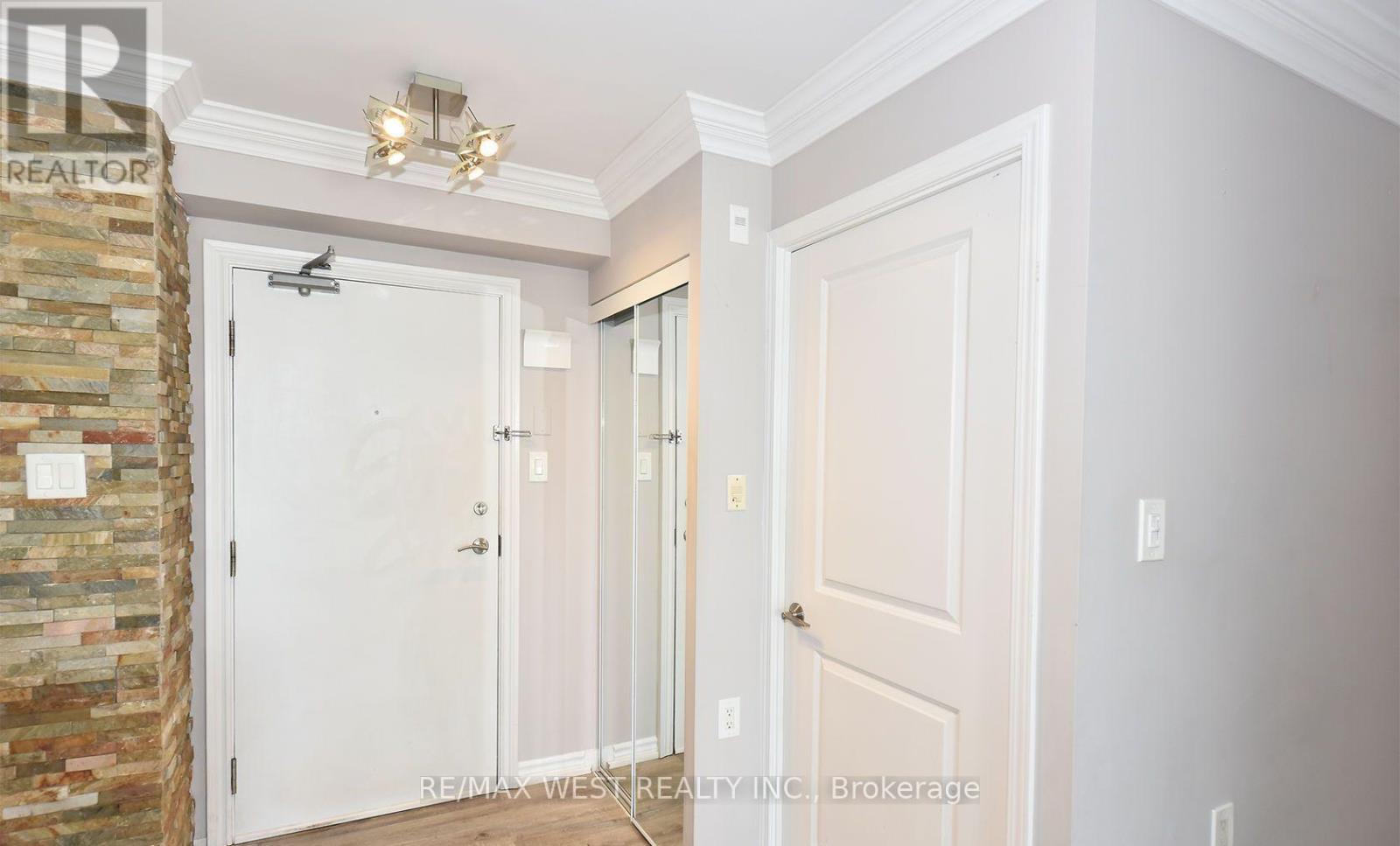 705 - 920 Sheppard Avenue E, Toronto, Ontario  M3H 0A2 - Photo 5 - C13828244