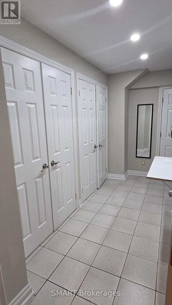 61 Pairash Avenue, Richmond Hill, Ontario  L4C 0N1 - Photo 7 - N13823154