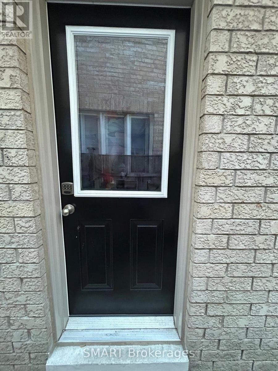 61 Pairash Avenue, Richmond Hill, Ontario  L4C 0N1 - Photo 2 - N13823154