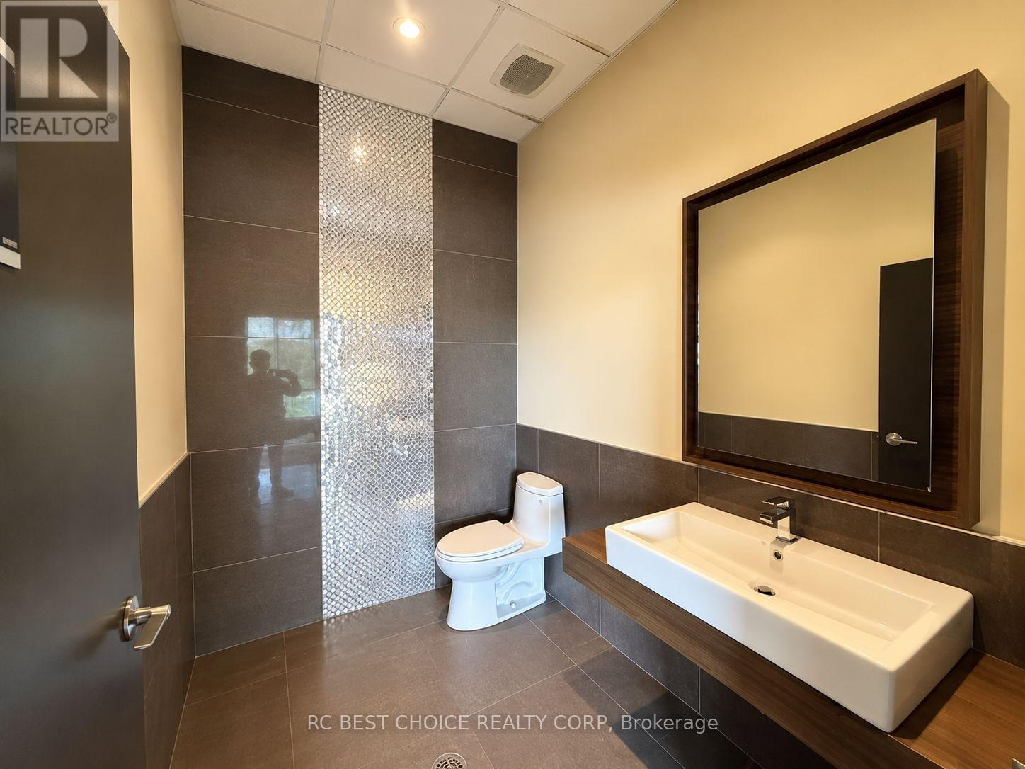 201 - 20 Gibson Drive, Markham, Ontario  L3R 0M7 - Photo 11 - N13830028