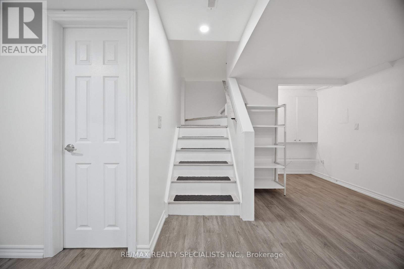 57 Fairview Road W, Mississauga, Ontario  L5B 1K7 - Photo 42 - W13040146