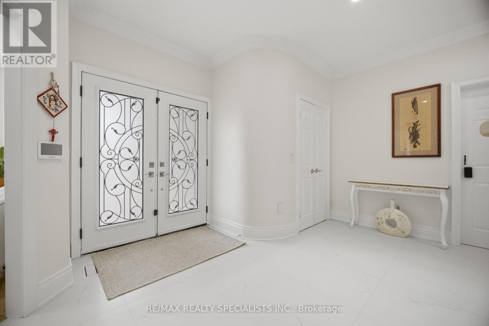 57 Fairview Road W, Mississauga, Ontario  L5B 1K7 - Photo 5 - W13040146