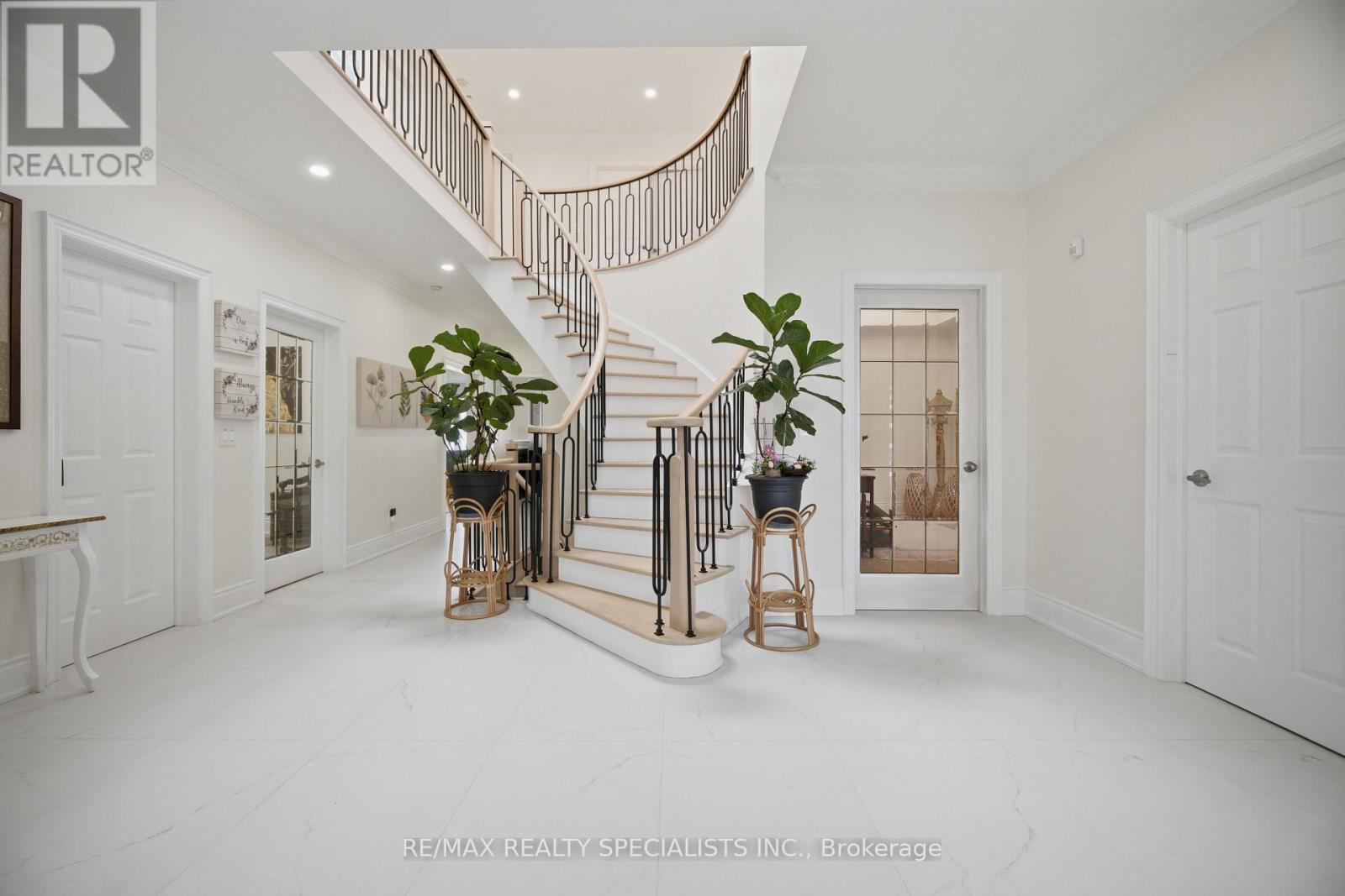 57 Fairview Road W, Mississauga, Ontario  L5B 1K7 - Photo 6 - W13040146