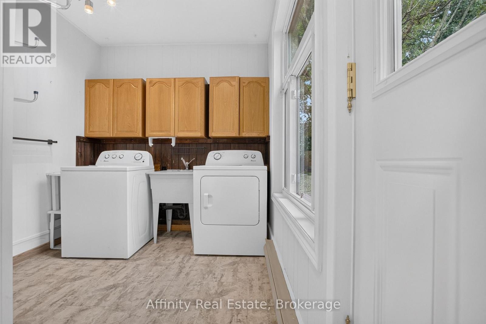 344 Driftwood Drive, Kitchener, Ontario  N2N 1Y7 - Photo 24 - X13822134