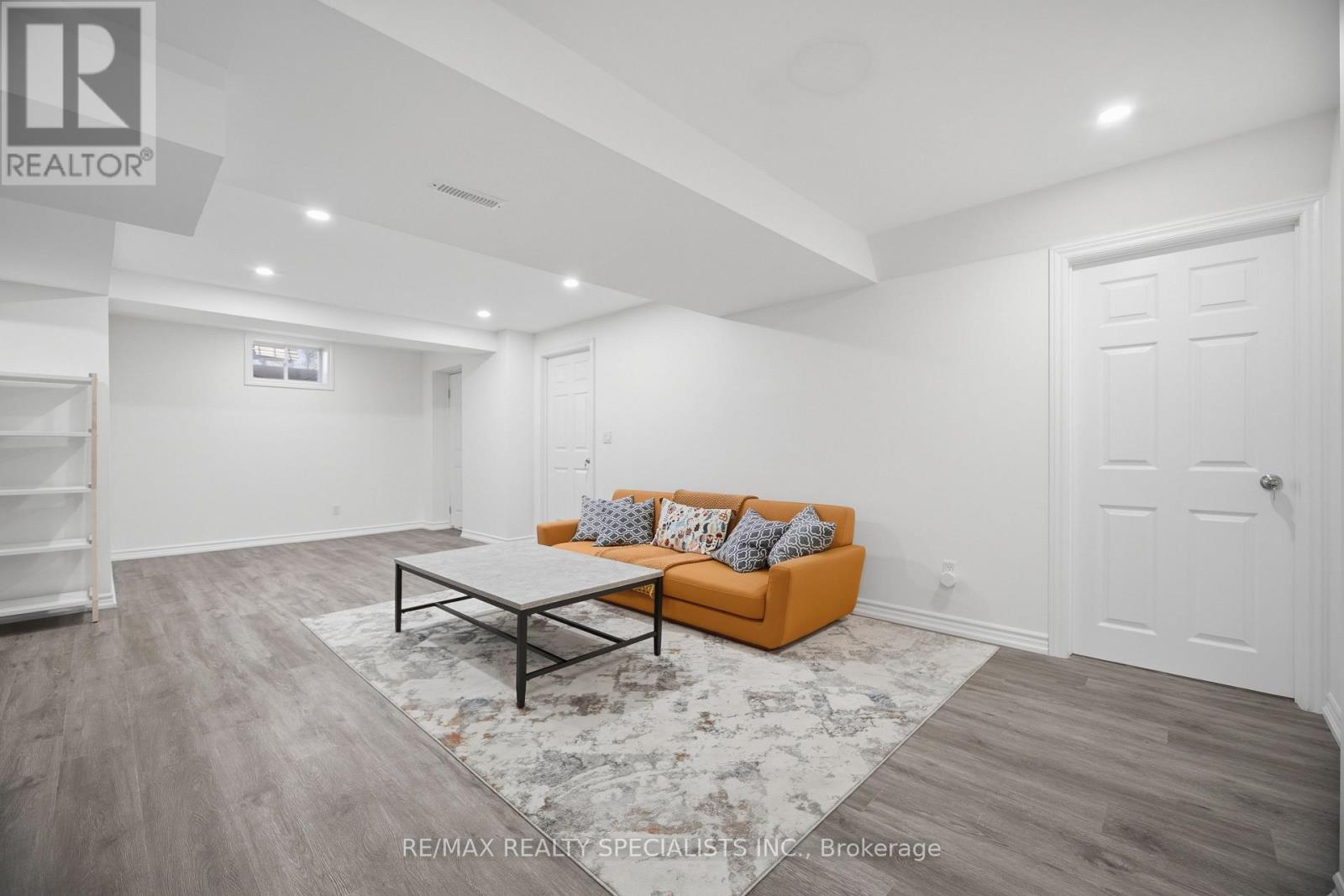 57 Fairview Road W, Mississauga, Ontario  L5B 1K7 - Photo 37 - W13040146