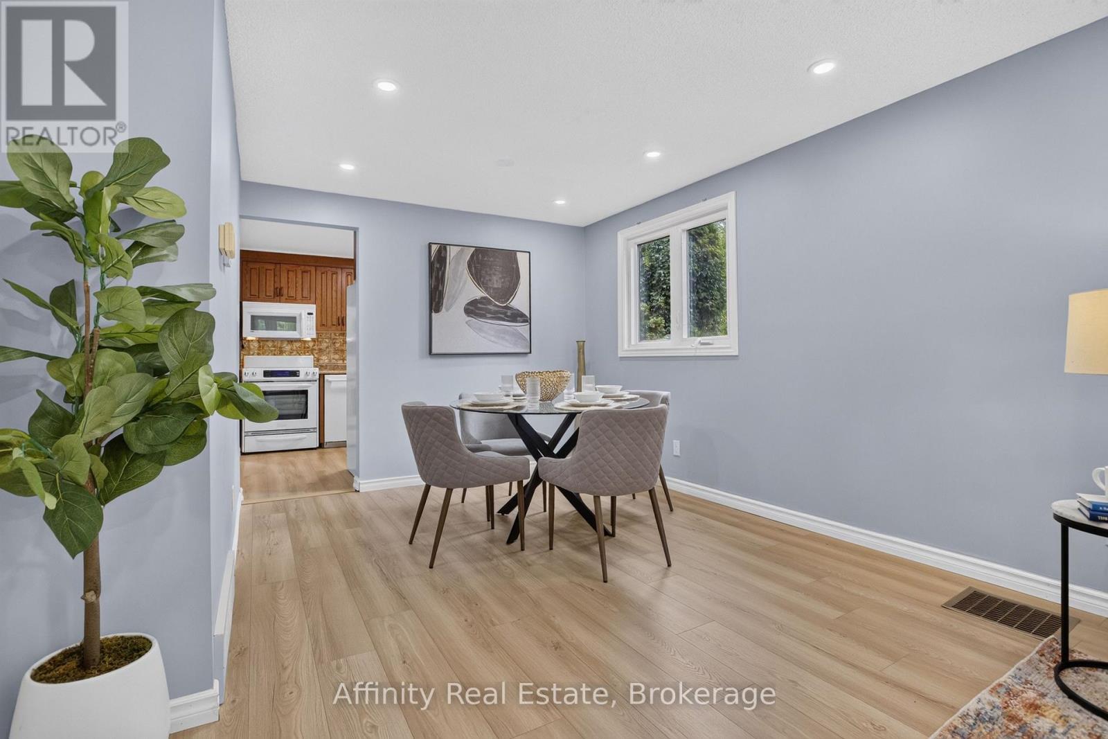 344 Driftwood Drive, Kitchener, Ontario  N2N 1Y7 - Photo 12 - X13822134