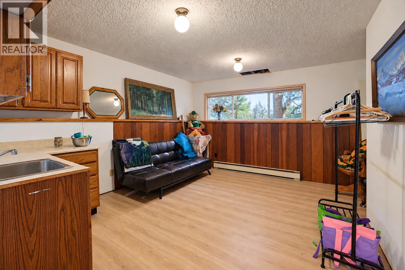 1516 Albatross Avenue, Kitimat, British Columbia  V8C 1R1 - Photo 4 - R3169624