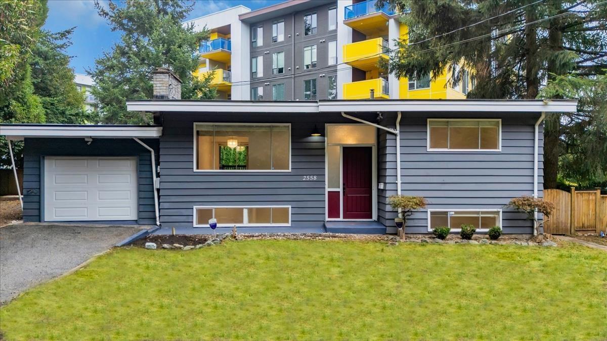 2558 LAKEVIEW CRESCENT, Abbotsford, British Columbia