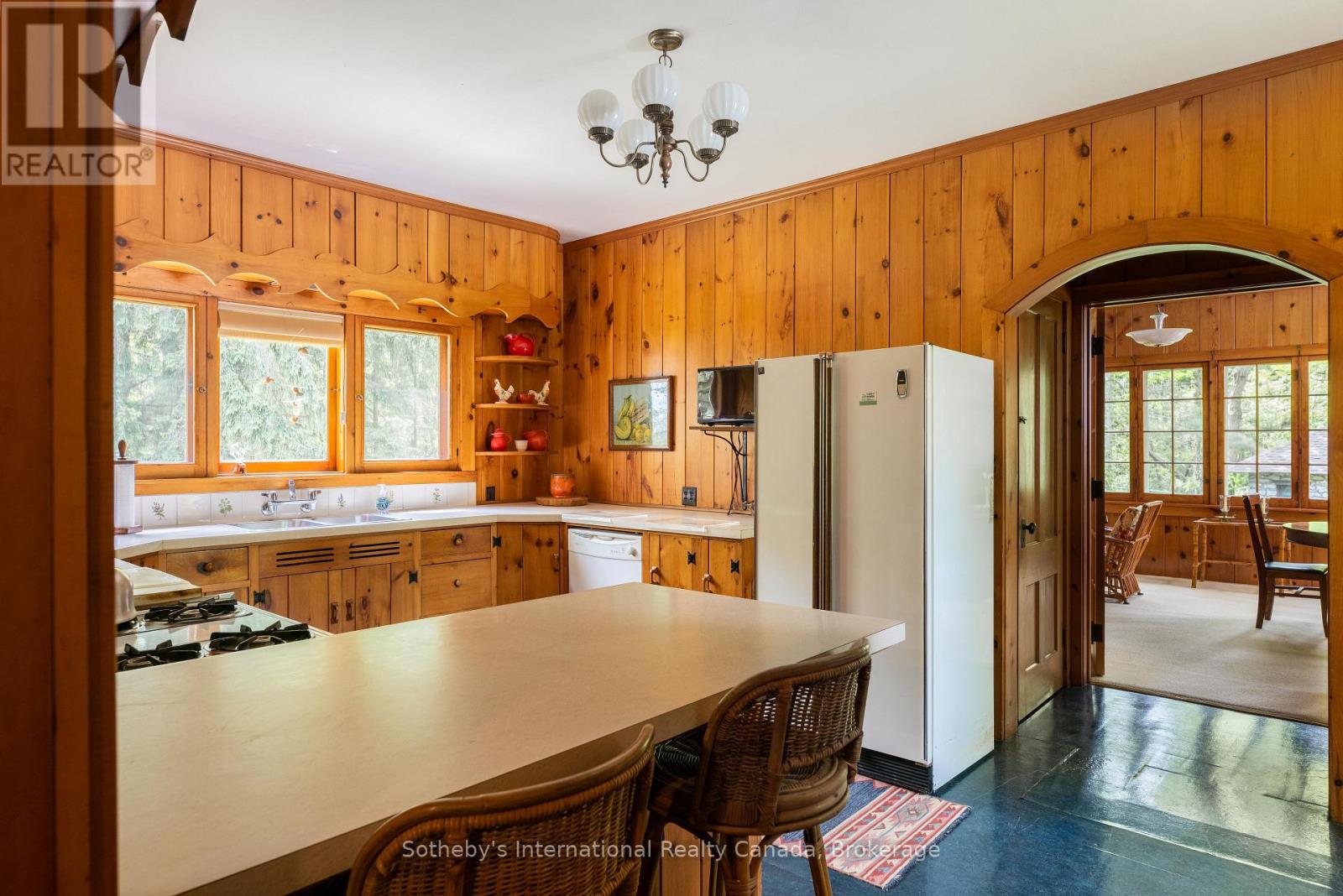 683 Point Abino Road S, Fort Erie, Ontario  L0S 1N0 - Photo 13 - X13830202