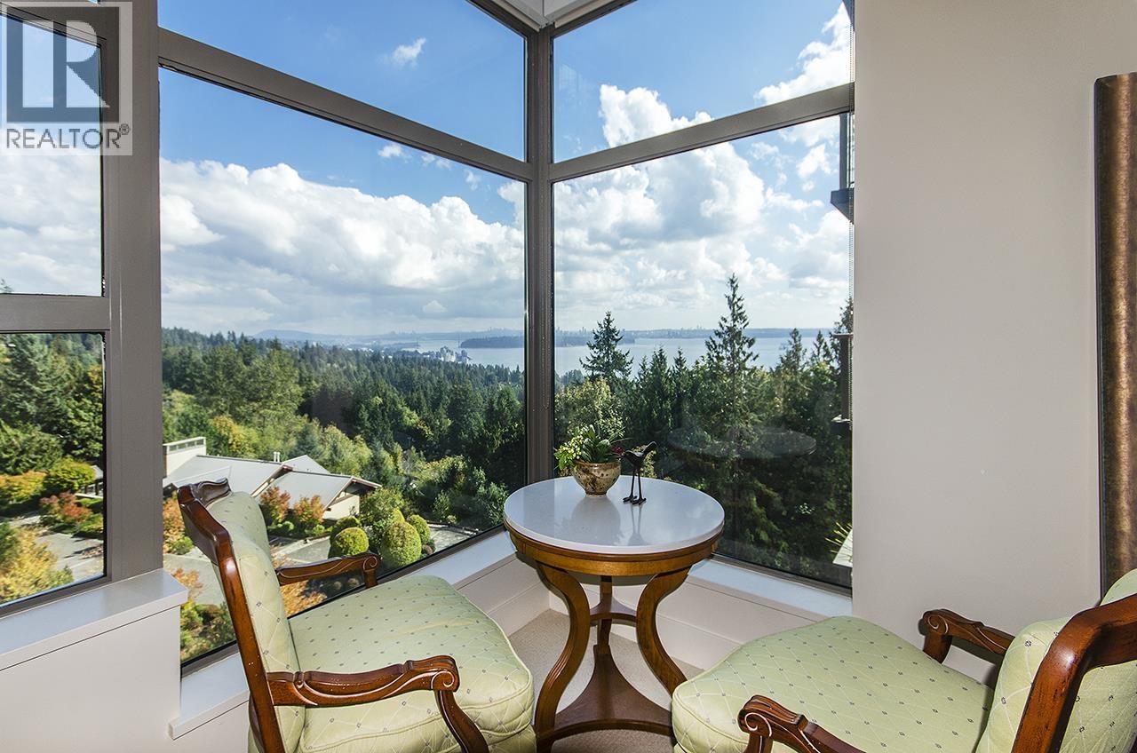 801 3335 Cypress Place, West Vancouver, British Columbia  V7S 3J8 - Photo 2 - R3169658