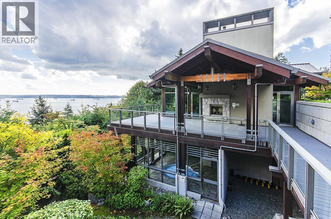 801 3335 Cypress Place, West Vancouver, British Columbia  V7S 3J8 - Photo 3 - R3169658