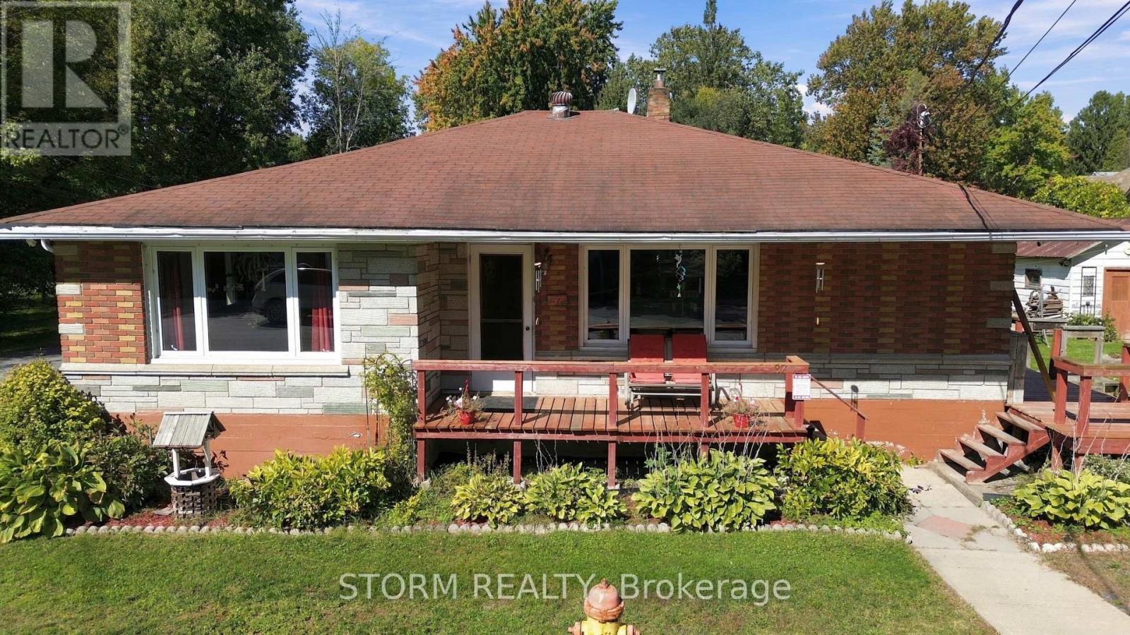 37 Oak Street, South Glengarry, Ontario  K0C 1N0 - Photo 2 - X13830138