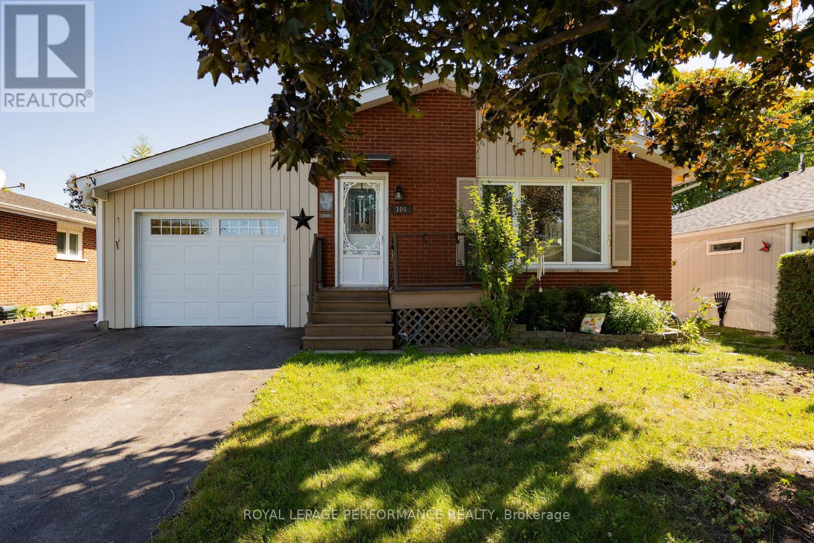 104 Kincardine Street W, North Glengarry, Ontario  K0C 1A0 - Photo 2 - X13830166