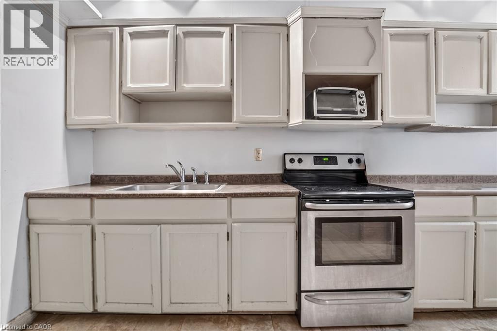 199 N Locke Street N, Hamilton, Ontario  L8R 3B1 - Photo 18 - 40866533