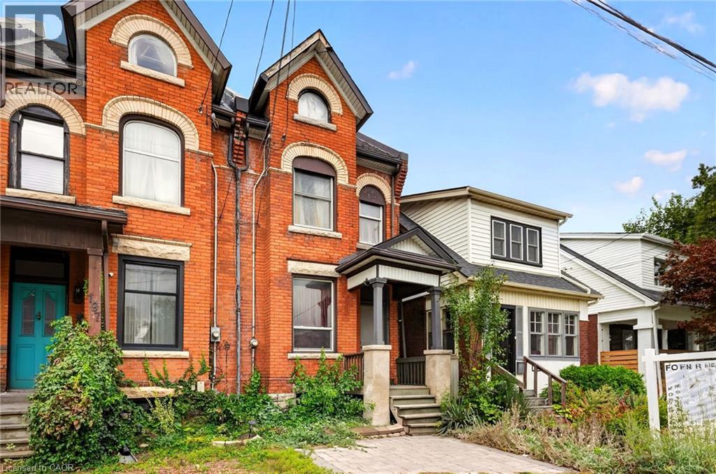 199 N Locke Street N, Hamilton, Ontario  L8R 3B1 - Photo 2 - 40866533