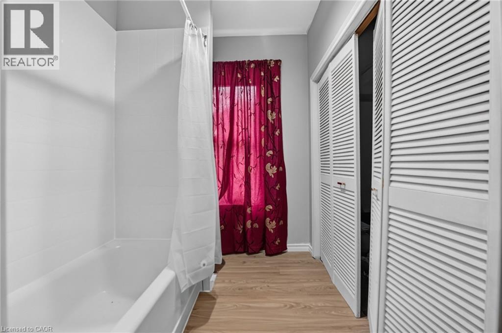 199 N Locke Street N, Hamilton, Ontario  L8R 3B1 - Photo 30 - 40866533