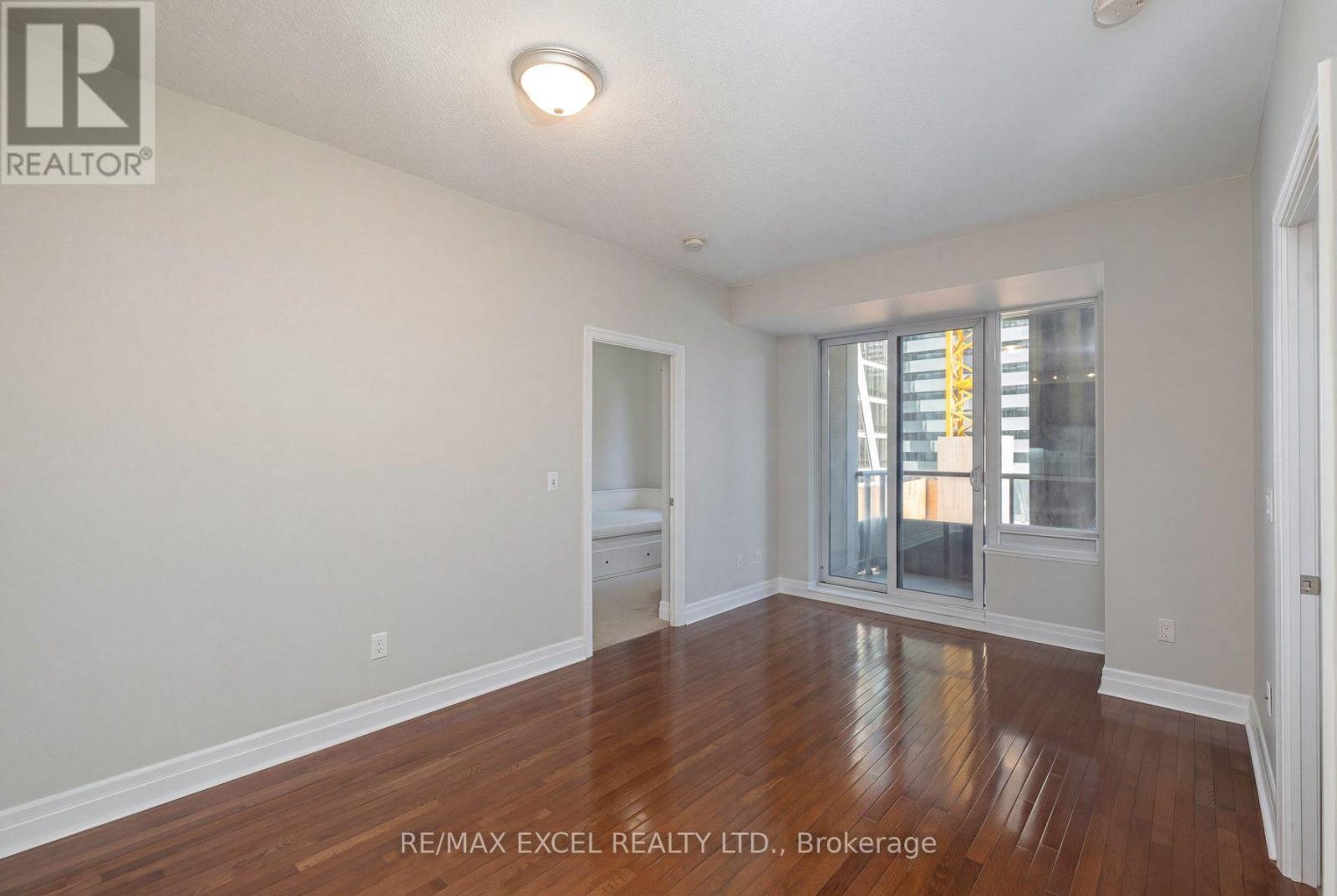 1205 - 35 Balmuto Street, Toronto, Ontario  M4Y 0A3 - Photo 6 - C13830118