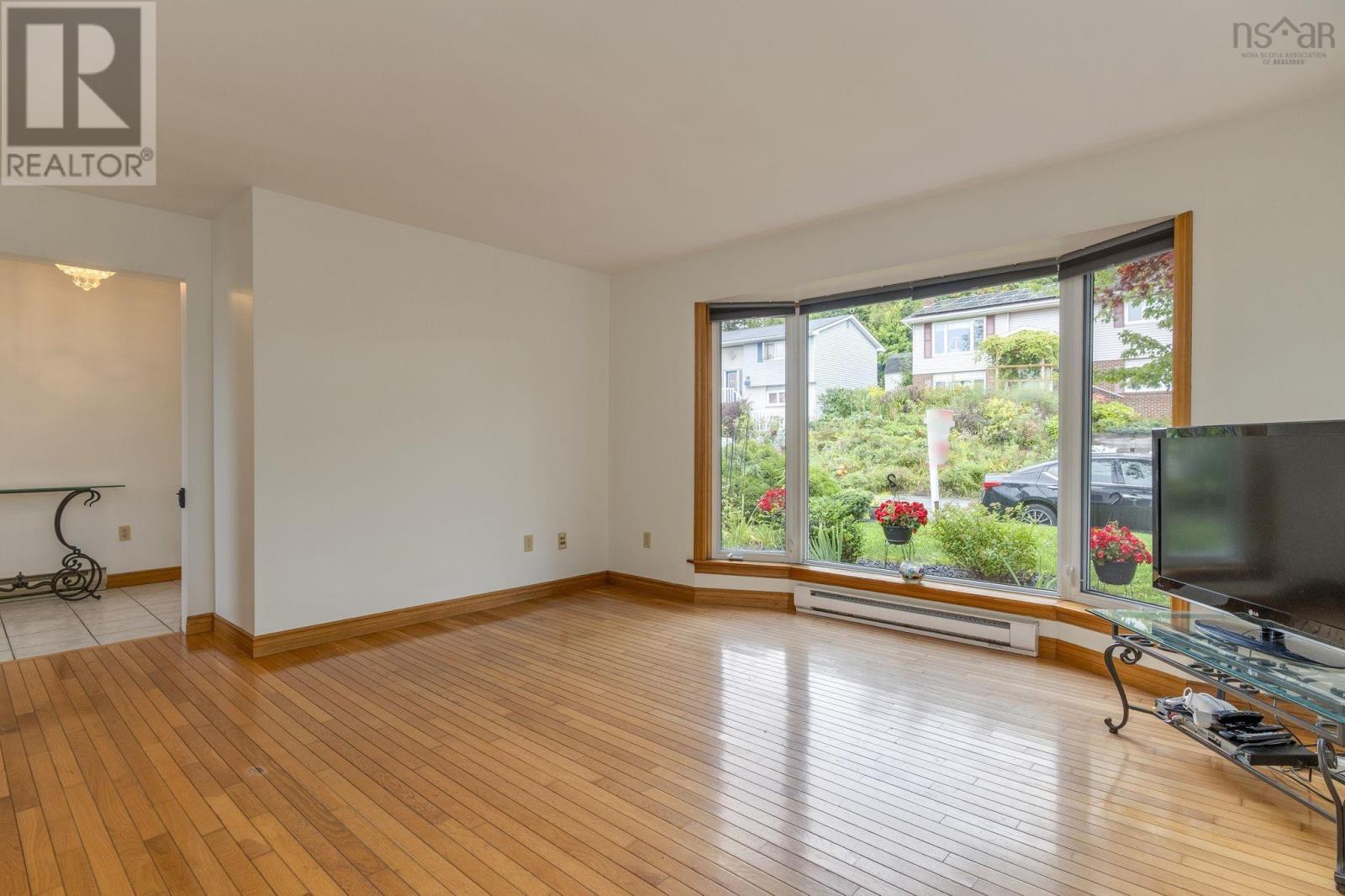 93 Regal Road, Dartmouth, Nova Scotia  B2W 4E9 - Photo 5 - 202624406