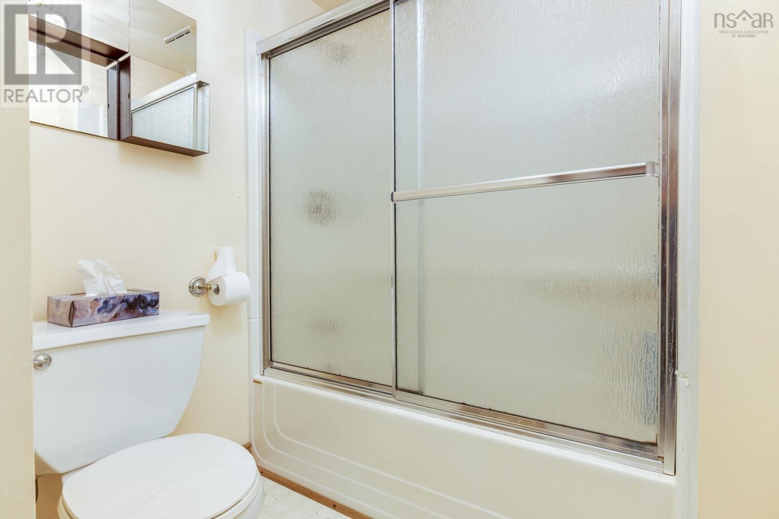 93 Regal Road, Dartmouth, Nova Scotia  B2W 4E9 - Photo 32 - 202624406