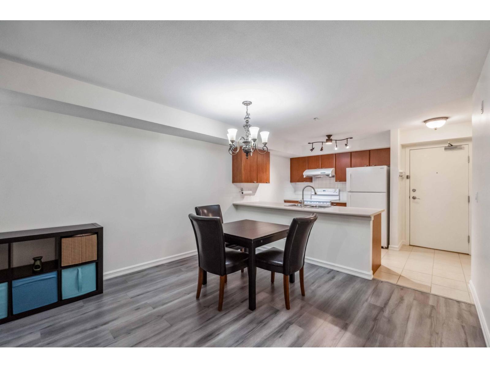 212 10088 148th Street, Surrey, British Columbia  V3R 3M9 - Photo 15 - R3163233