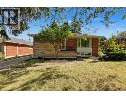 15 CARWYN Crescent, Hamilton, Ontario