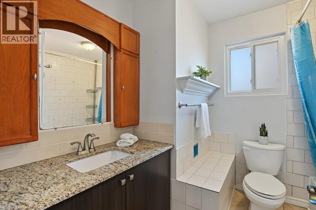 15 Carwyn Crescent, Hamilton, Ontario  L8S 3H3 - Photo 14 - 40866660