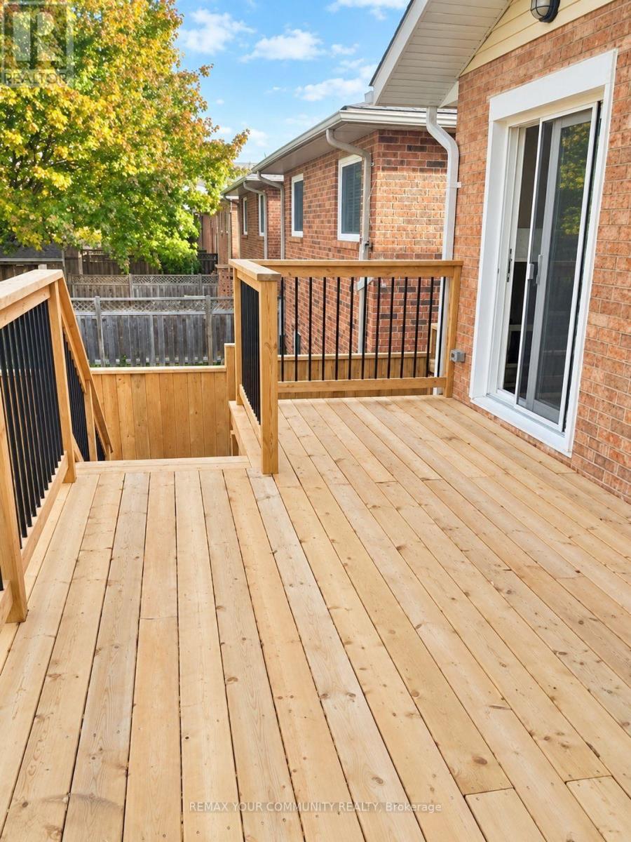 Upper - 14 Newlands Avenue, Georgina, Ontario  L4P 3T3 - Photo 17 - N13807018