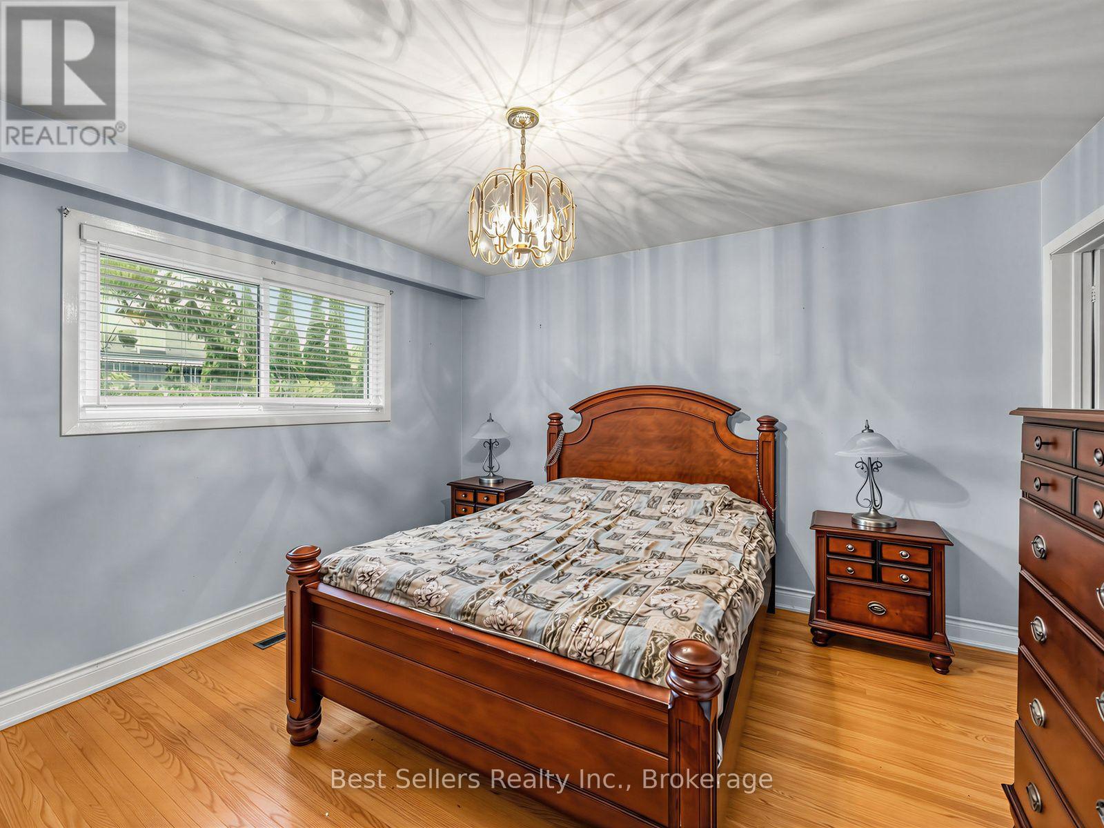 3570 Autumn Harvest Drive, Mississauga, Ontario  L4Y 3S1 - Photo 11 - W13830198