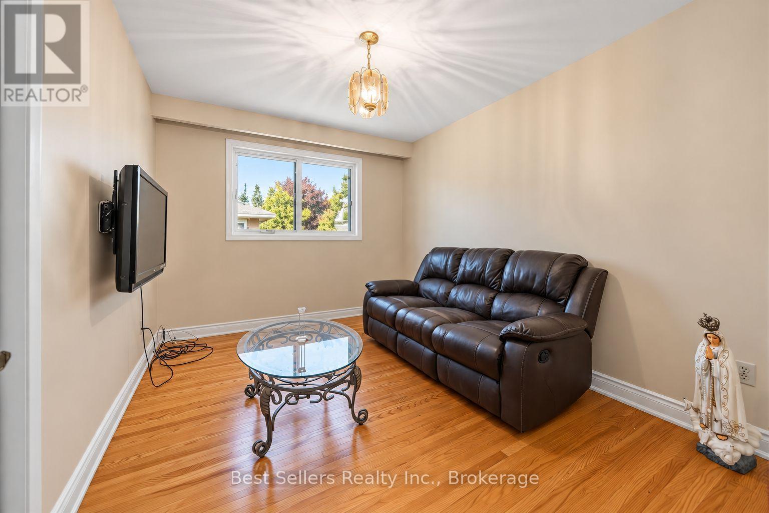 3570 Autumn Harvest Drive, Mississauga, Ontario  L4Y 3S1 - Photo 14 - W13830198
